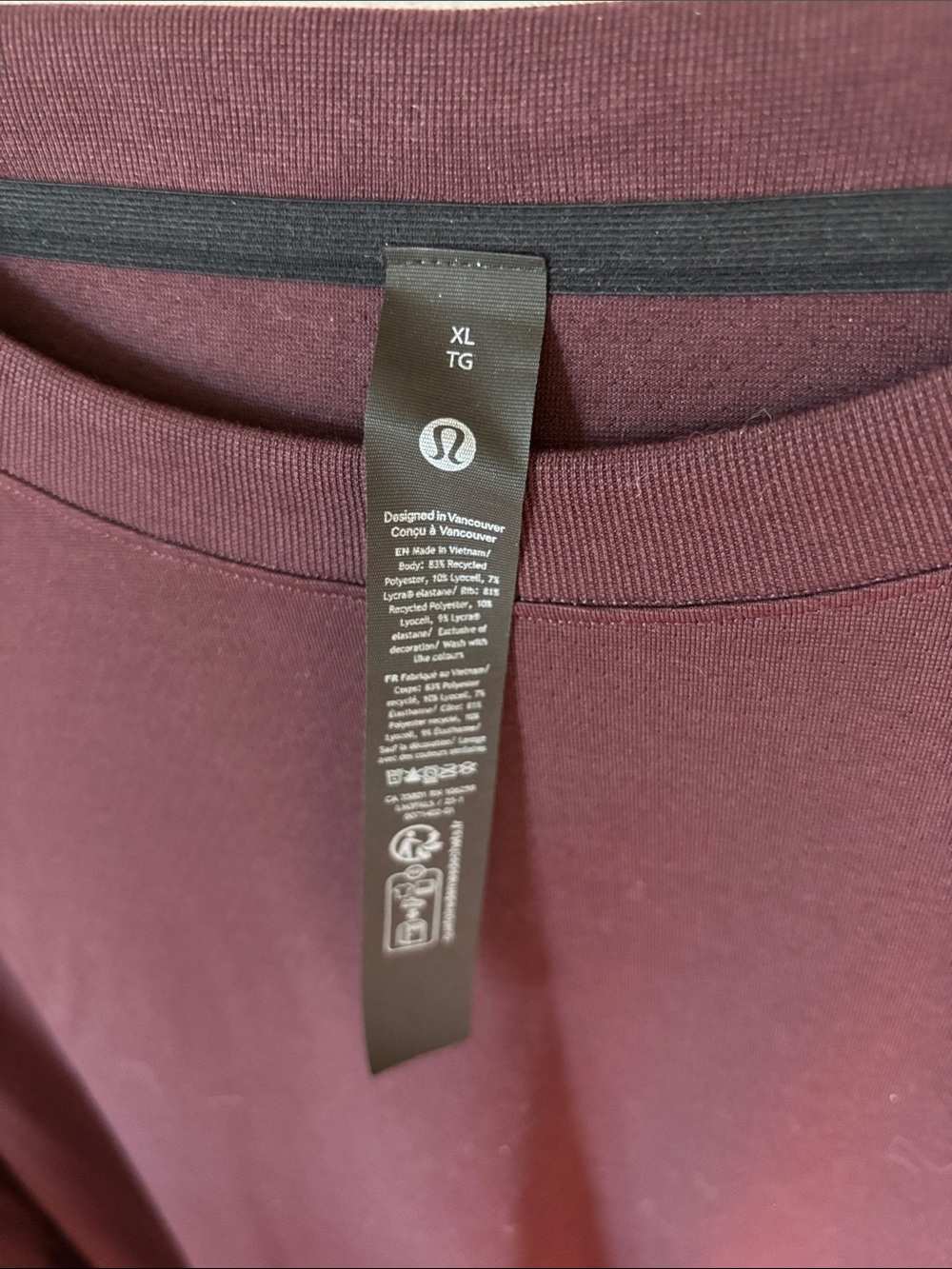 lululemon athletica Men's Short Sleeve Tee in Midnight Plum Size XL - Picture 5 of 9